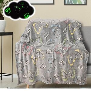 Jokeno Gray Throw Blanket